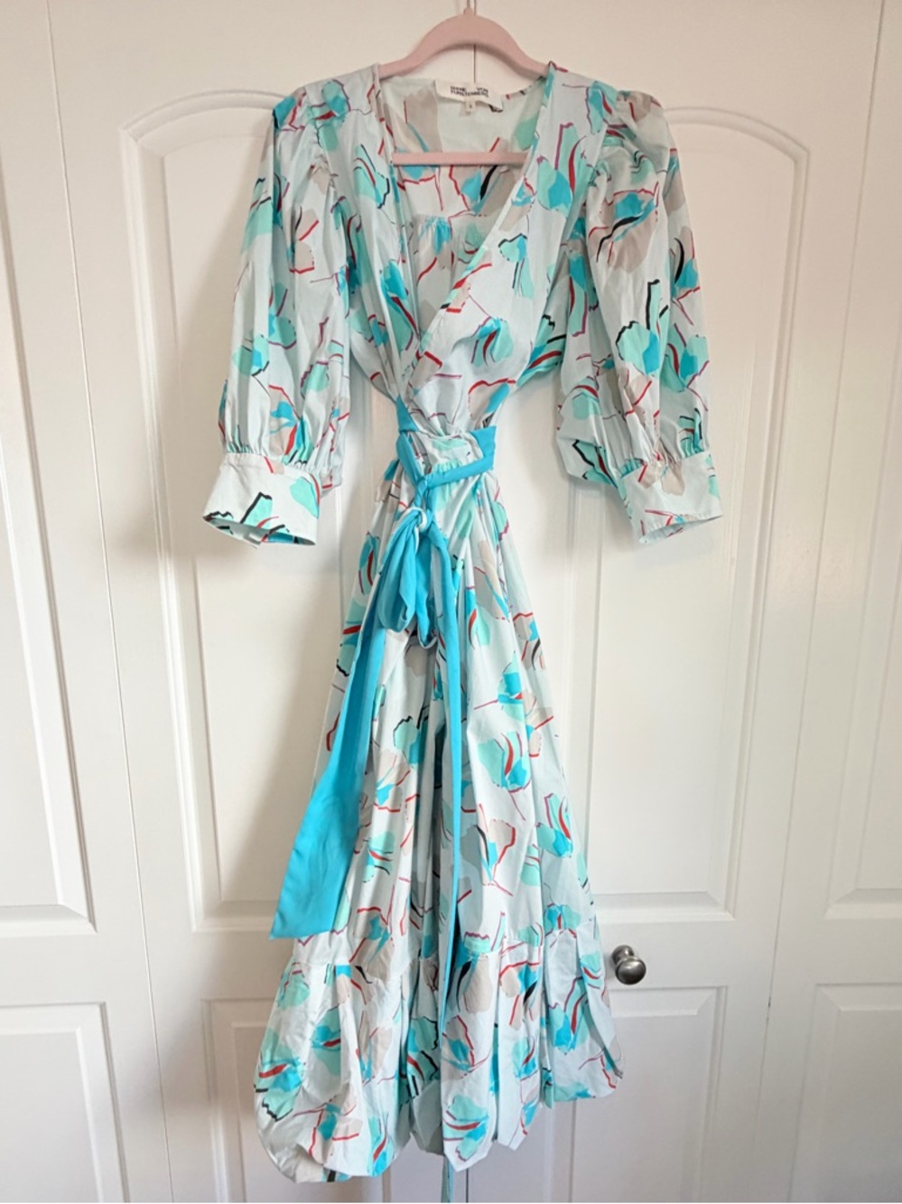 DVF Roxanna Floral Wrap Midi Dress Size 6 Pockets - Picture 2 of 16
